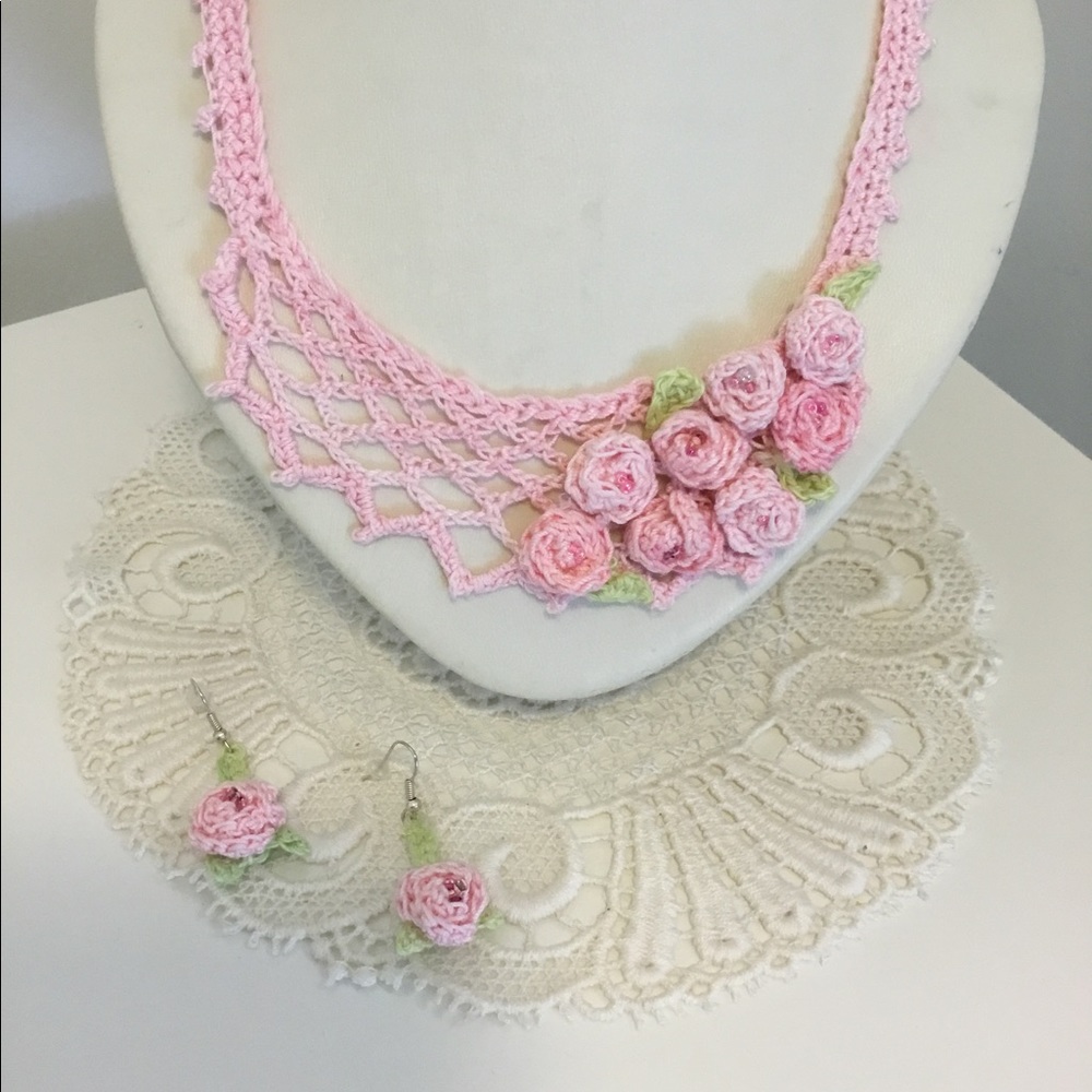 Roses Necklace and Earrings Set Handmade